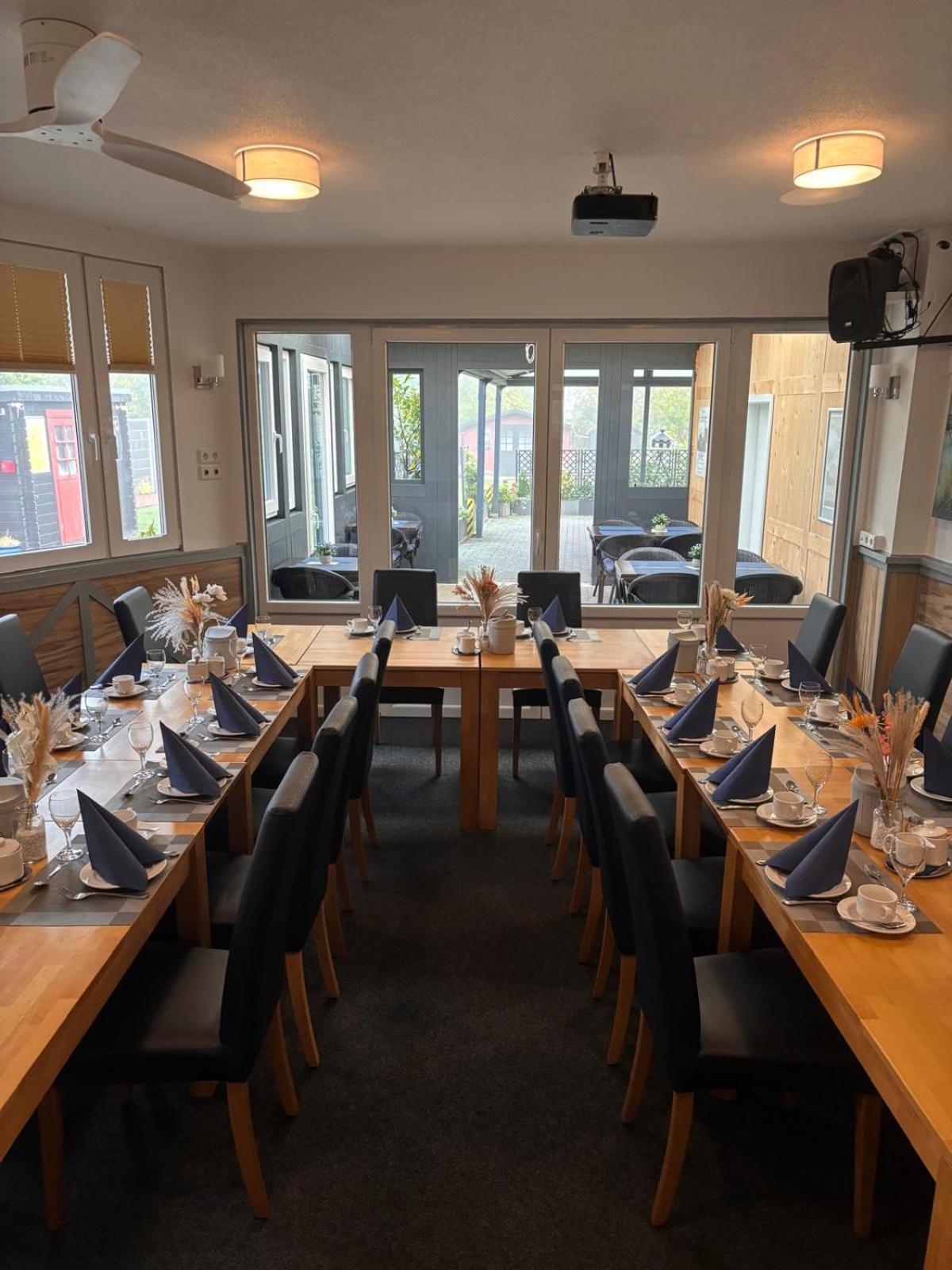 Hotel Restaurant Harrier Hof Brake  Bagian luar foto